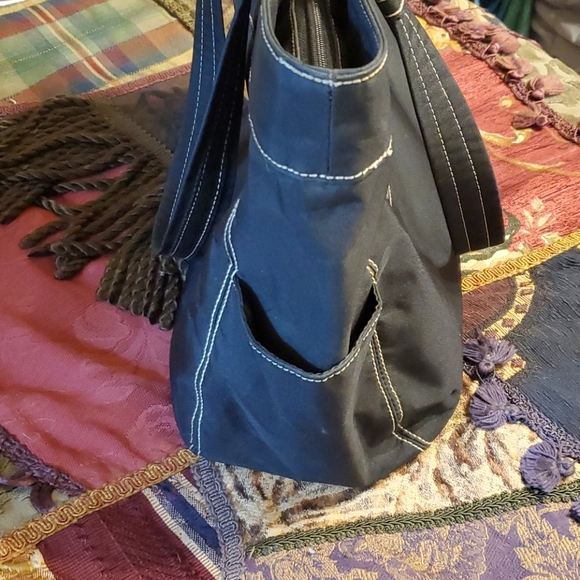 Kenneth Cole Reaction Black Handbag - Picture 4 of 8